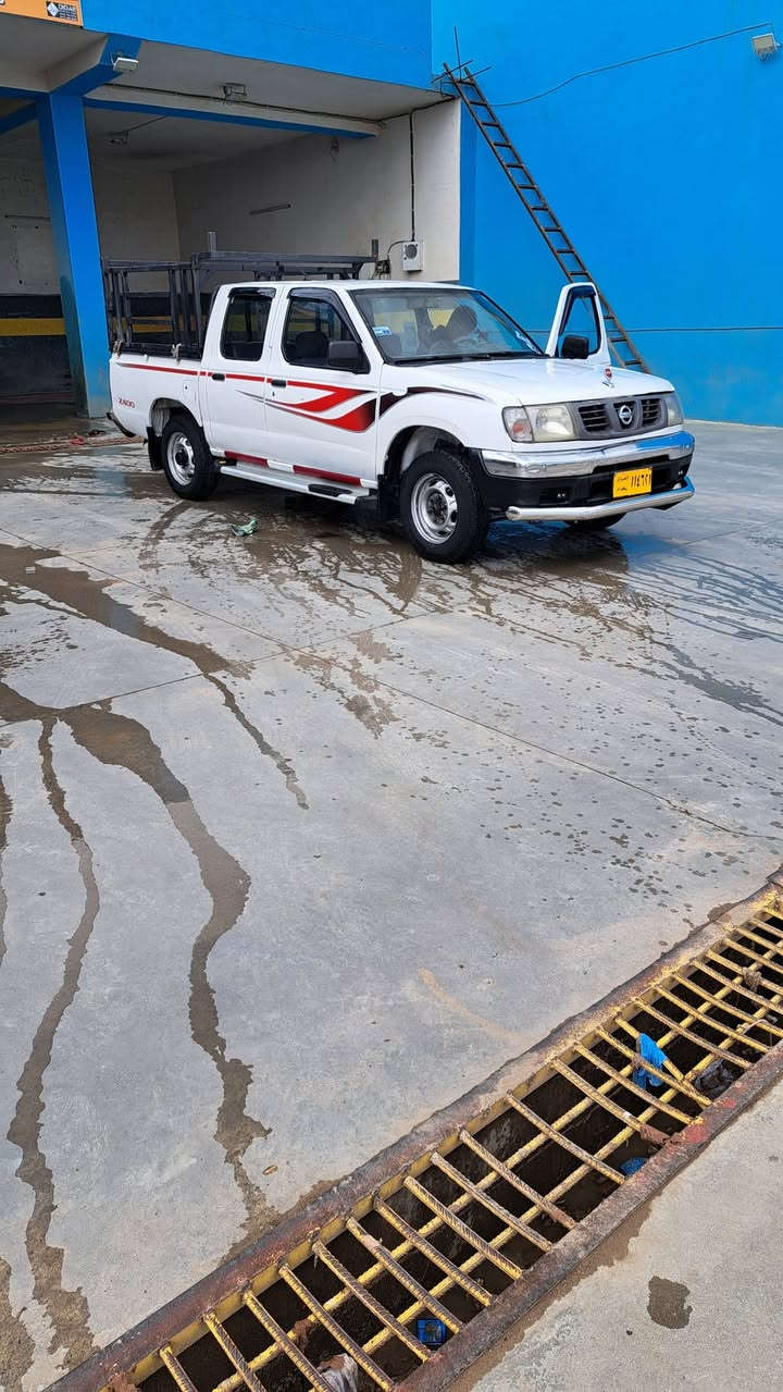 نیسانی دەبڵ مۆدیل2002
موزایەدەیەکتابی لەگەڵە 
هیچ نو‌خسانییەکی نییە 
ناونیشان/عەربەت
نرخی56گەڵاو مەعامەلە
***********
