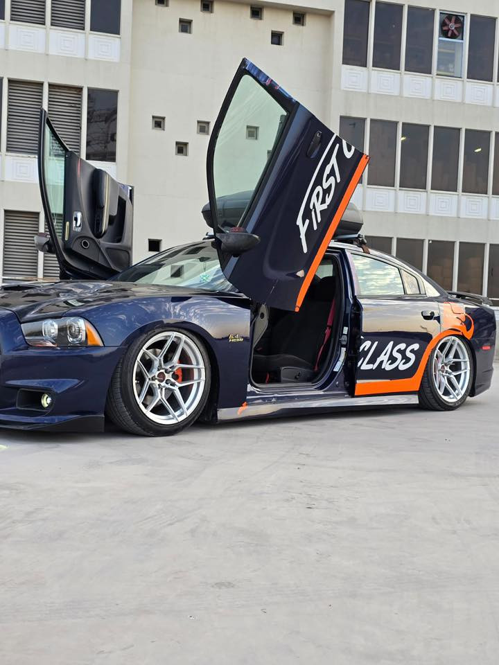 لانظمة التعليق الهوائي 

for air suspension systems

انضمه التعليق الهوائي الخاص بشركتنا ضمان سنتين موقعي من زاخو للفاو 😊

‏D1 _ النظام الاول يكون ماطور هواء واحد وخزان صغير التحكم عبر ريمونت كونترول. 

‏D2_ النظام الثاني خزان كبير وماطورين هواء التحكم عبر ريمونت كونترول نزول والصعود سريع. 

D2 Ablas
خزان كبير مع ماطورين هواء شاشة تحكم داخل السيارة تحتوي على مستويات هواء وخزن 3 وضعيات نزول كامل للسيارة صعود كامل عند اطفاء السيارة يكون النزول تلقائي وعند التشغيل عن بعد ترتفع الى المستوى المطلوب تحكم بسرعة ارتفاع ونخفاظ السيارة تحتوي الشاشة على قياس ضغط الهواء داخل الخزان 

‏D3_النظام الثالث خزان كبير مع ماطورين هواء شاشة تحكم داخل السيارة تحتوي على مستويات الهواء ويكون كل اطار على جه من الشاشة تحتوي على ارقام مستوى الهواء بكل جهة وتحتوي على سعه ضغط الهواء داخل الخزان 

D4-
النظام الرابع خزان كبير معى ماطورين هواء شاشة تحكم عبر الصوت داخل السيارة تحتوي ايظاً على مستويات الهواء ويكون كل اطار على جه من الشاشة تحتوي على سعت ضغط الهواء في الخزان ويظاً تحتوي على نظام الموازنة للسيارة بالصورة التلقائية 

‏#First_Class
—————————————————————————

🏠العنوان /بغداد /ساحة الطيران باتجاه محطة وقود الكيلاني/داخل كراج المنصور رابع كراج  على اليسار
للحجز والأستفسار يرجى مراسلة الصفحه او الأتصال على الرقم 
***********
واتساب :-
***********

https://maps.google.com/?q=33.331863,44.416401
خصومات على 10 سيارات تصل الى ال200$ على كل منظومة
