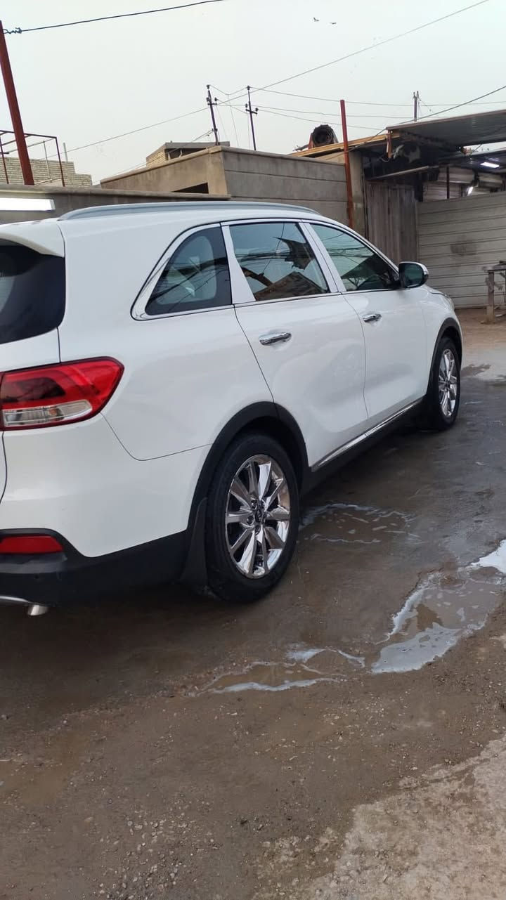 سورنتو 2016 خليجي 6 سلندر 7 راكب
فور ويل مكفوله من الضربه والصبغ والتبديل 

محرك وكير مكفولات على وضع الشركه 

مغلف كشنات حساس امامي خلفي تبريد ٣قطع تخم تاير جديد حداديه جديده 

السياره جاهزه من الاخير وبالعافيه عل ياخذها 

المكان بغداد الأمين 

السيارة مال بيت ***********
