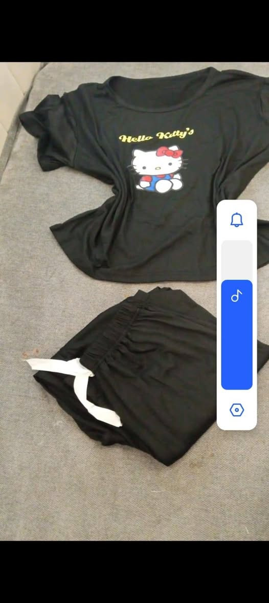 مرحبا بنات تراكات فانيلا درجة اولى 
القطعة ب6
قياسات من سمول إلى 5XL 
توصيل بغداد ومحافظات 3 فقط .....


**إذا كنت صاحب هذا الإعلان وتريد حذفه لأي سبب، رجاءا أرسل رسالة إلى الدعم الفني**