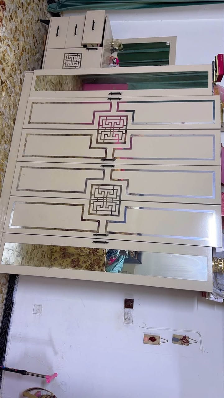 للبيع غرفة 5 قطع مابيها ضرر مع دوشك طبي ب٤٥٠ وبيها مجال + جربايه و كورسي ب١٥ الف سبب البيع دنشيل و مستعجلين العنوان بغداد -الغزالية


**إذا كنت صاحب هذا الإعلان وتريد حذفه لأي سبب، رجاءا أرسل رسالة إلى الدعم الفني**