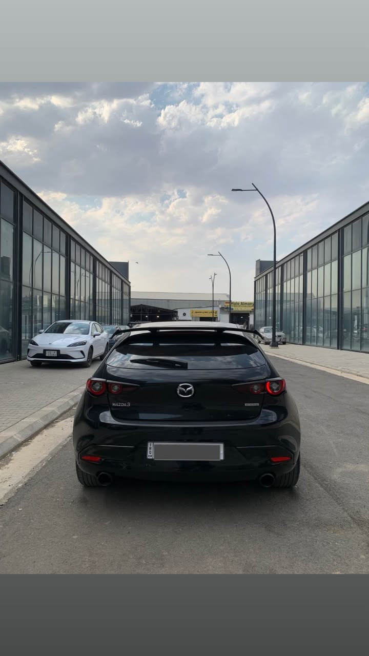 Mazda 3  2023 

مواسەفات
بەسمە،شەغال ، کاڕ پلەی ، برێک بەسمە ، شاشەگەورە ، کامێرا  " ، کامل ڕادار ، کوشن هیتەر … 

سەیارەکە ماڵی دۆستە یەک دینار مەسرەفی تیانیە بەناوی خۆمەوەیە تا ٢٠٣٠ تازەیە 
گێڕ و مەکینەو تەبرید و تەحویل و هەمو شتی بەشەرت 
 بێ   بۆیاخە   

١٢٥ گەڵا  و مەجالێکی کەم 

*********** السليمانية, العراق
