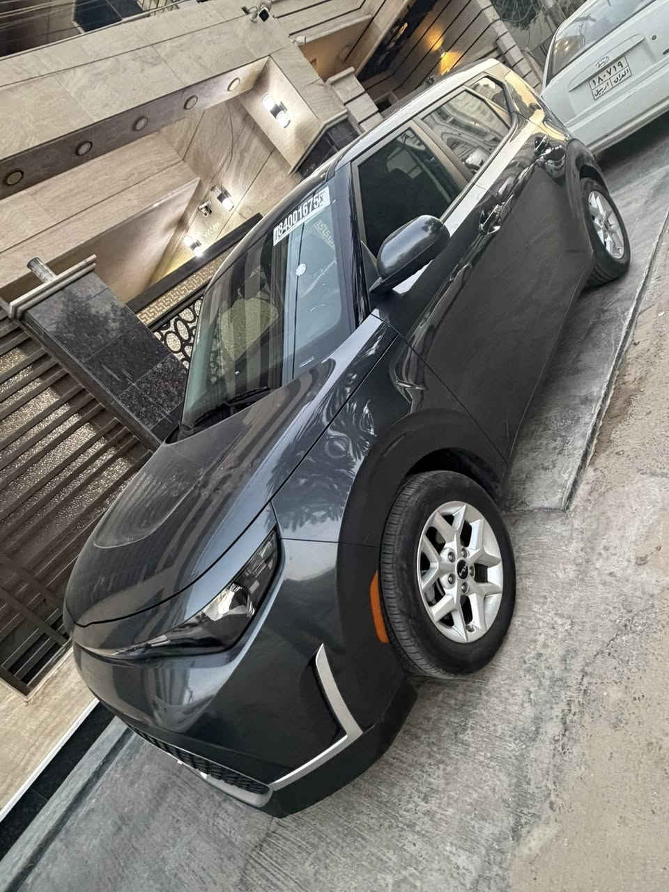 السلام عليكم
كيا صول  2025

حجم المحرك 2000 دوش 4 سلندر

حادثها موضح بالصور 

رقم بغداد الجديد بسمي 

مواصفات LX

تحكم استيرن 

تحديد مسار 

رادار امامي و جانبي

شاشه

كامرا 

عداد 14 الف 

السعر 178

اي استفسار الاتصال *********** 

مكان السياره بغداد  المنصور 

متواجد وتساب ع مدار الساعه وشكرا
