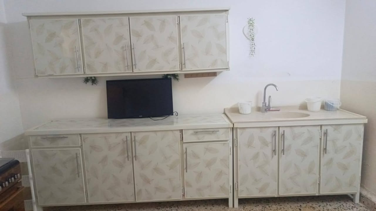 السلام عليكم طباح تركي لوك مشتغل قليل السعر 270 قفل
وكاونتر جديد السعر  225

***********
