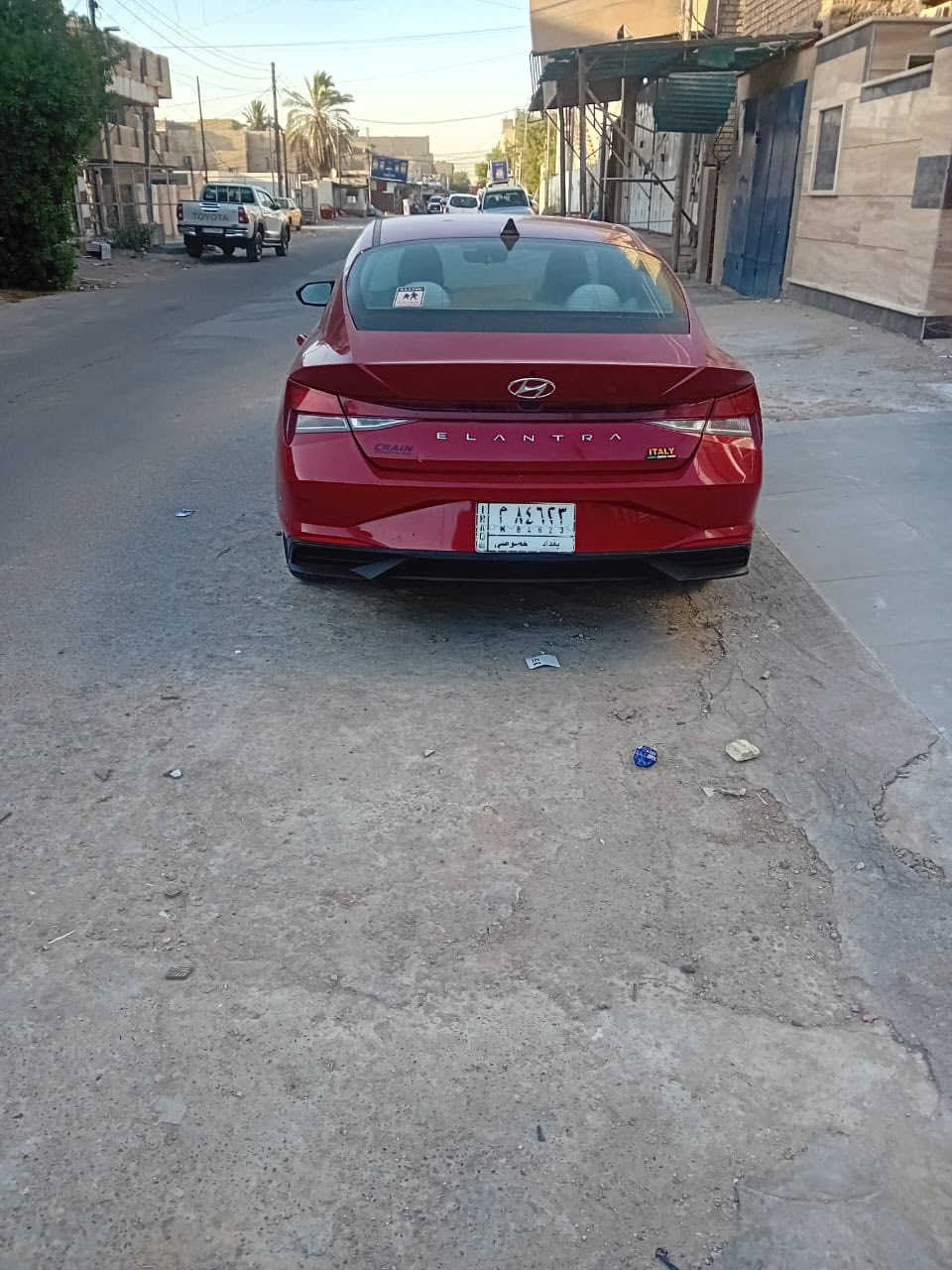 السلام عليكم حبايبي النتره موديل 2022 
وارد امريكي 
السياره مغلفه دواخلها بل كامل والصندوك 
السياره ضربتها جداً خفيفه فقط خشم البنيد
بصمه 
تشغيل عن بعد
رادارات 
والمواصفات المعروفه 
السياره سعرها 152 وبيها مجال  
مكان السياره بغداد السيديه 
*********** واتساب
