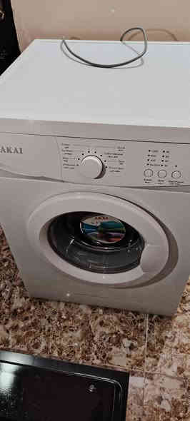 السلام عليكم طباخ شغال ابو الفرن جديد مع غساله اوتوماتيك جديده طفت ماعرف اشبيها السعر اثنينهن 100الف رقم الهاتف ***********
