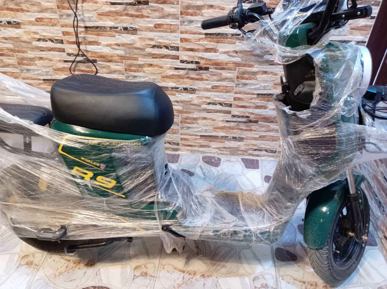 سلام عليكم دراجة شحن للبيع R9 موديل 2026 موصفات فول بطارية ولي شركة حيدر نيار بعدها جديد بطارية ضمن مابي اي شي او مراوسة في دراجة عبد الحليم او اي دراجة
السعر 500 وبي مجال
الرقم. تلفون ***********
