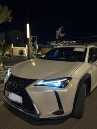LEXUS UX250h 2024  لكزس 2024 هايبرد  (حادثها خلفي بسيط بدون ايرباك)  (...