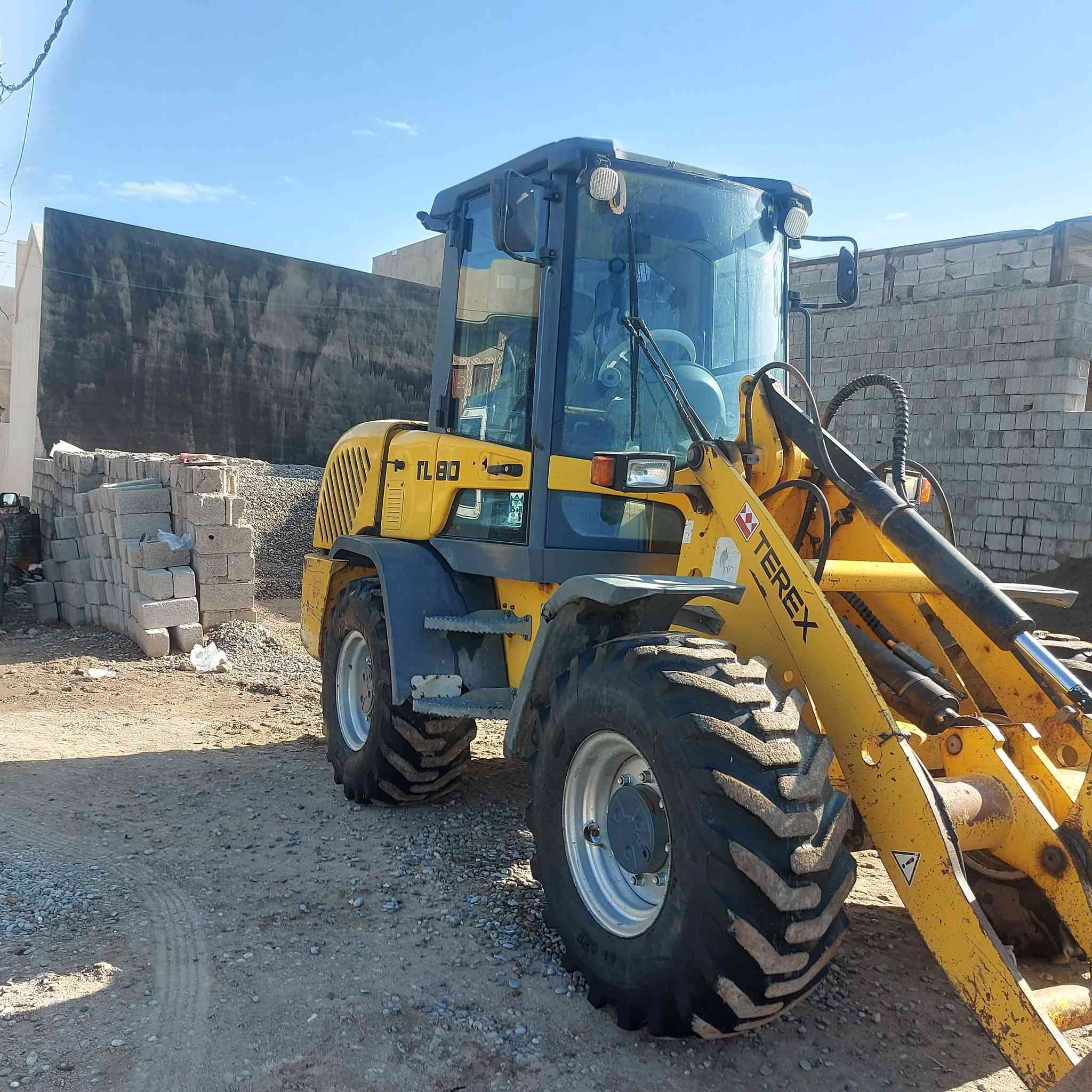 للبيع 
شفل تيركس موديل 2011رقم سليماني مكان كركوك  ***********
