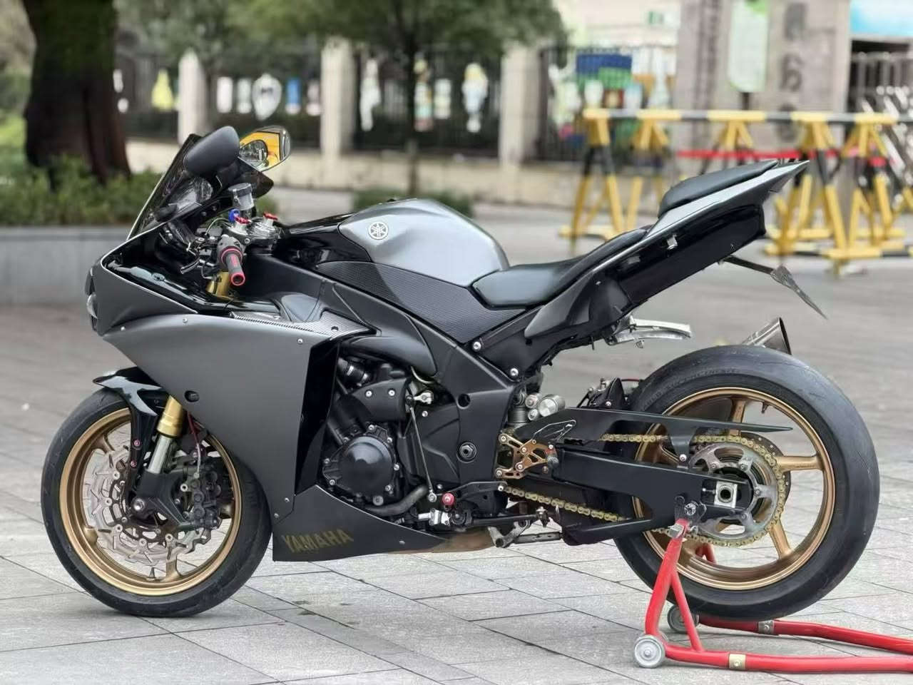 Yamaha R1
2011
38ورقە قفل

11 سنة الترقية المثالية 14 ياماها R1 ، تفاصيل اللون جميلة كامل الجزء العقرب العادم قائد قوة الدفع رفع القدم ، السعر المناسب
***********
***********
