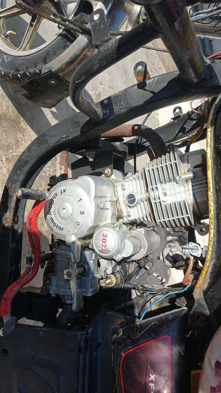 السلام عليكم ستوته للبيع مديل ٢٠ محرك٢٣ستوته نضيفه محرك شرط ركبه شرط ابليته بيه اوراق كامله تايرات جوبلس مكاني كركوك شراي خابر ودلل ***********
