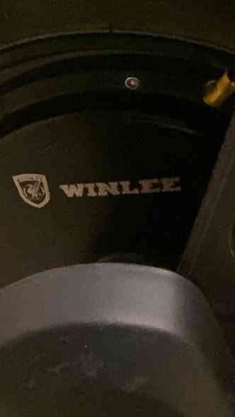 السلام وعليكم 
دراجه R9 مونستر مزوده
ملف 1800
بطاريات 5كبار
نضام بك (R)
3 سرع سرعه تيربو الرابعه
سرعه 109 
الحقيقي 77 
مواصفات كامله 
مكفوله من اي ضربه 
سويجين 
وكارتين 
وبصمتين
نضام انذار 
سعرها 450 دينار مينزل
الرقم واتساب بس ***********
