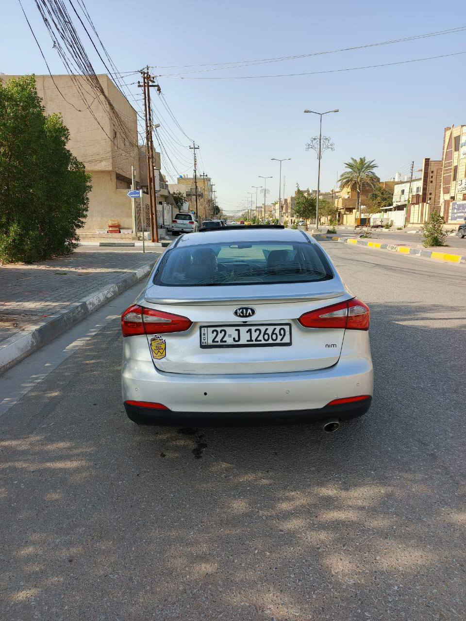 السلام عليكم 
كيا سيراتو 2014 للبيع تفاصيل سياره مكفوله من صبغ رقمها اربيل دولي باسم دكتور يمي سنويه لل 29 مواصفات مكينه 2000 تبريد خلفي لايتات لد فتحه وبصمه شاشه كبيره شفتات ستيرن رادارات اشاره ترحيب كاميرا متحركه ويل كب كروم اشاير بلمري مري شفط حساسات خلفيه واماميه كشنات جلد ثلاجه تحكمات جهتين سياره فول واحد على واحد السعر قفل 118 رقم ***********
