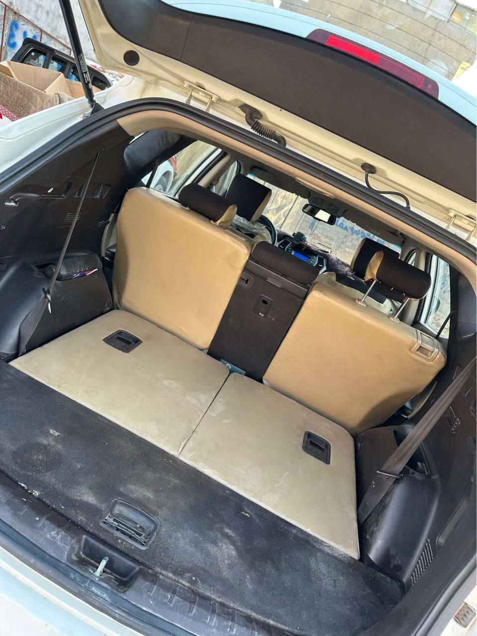 هيوندا سنتافى ٢٠١٤
بى سبوغ ٢ ساردى هةيه 
مةكينه نةكراوةتةوه بة شةرت
بدون سبوغ بةس باريد مكانين
سعر ١٤٩$ مجال
*********** أربيل, العراق

