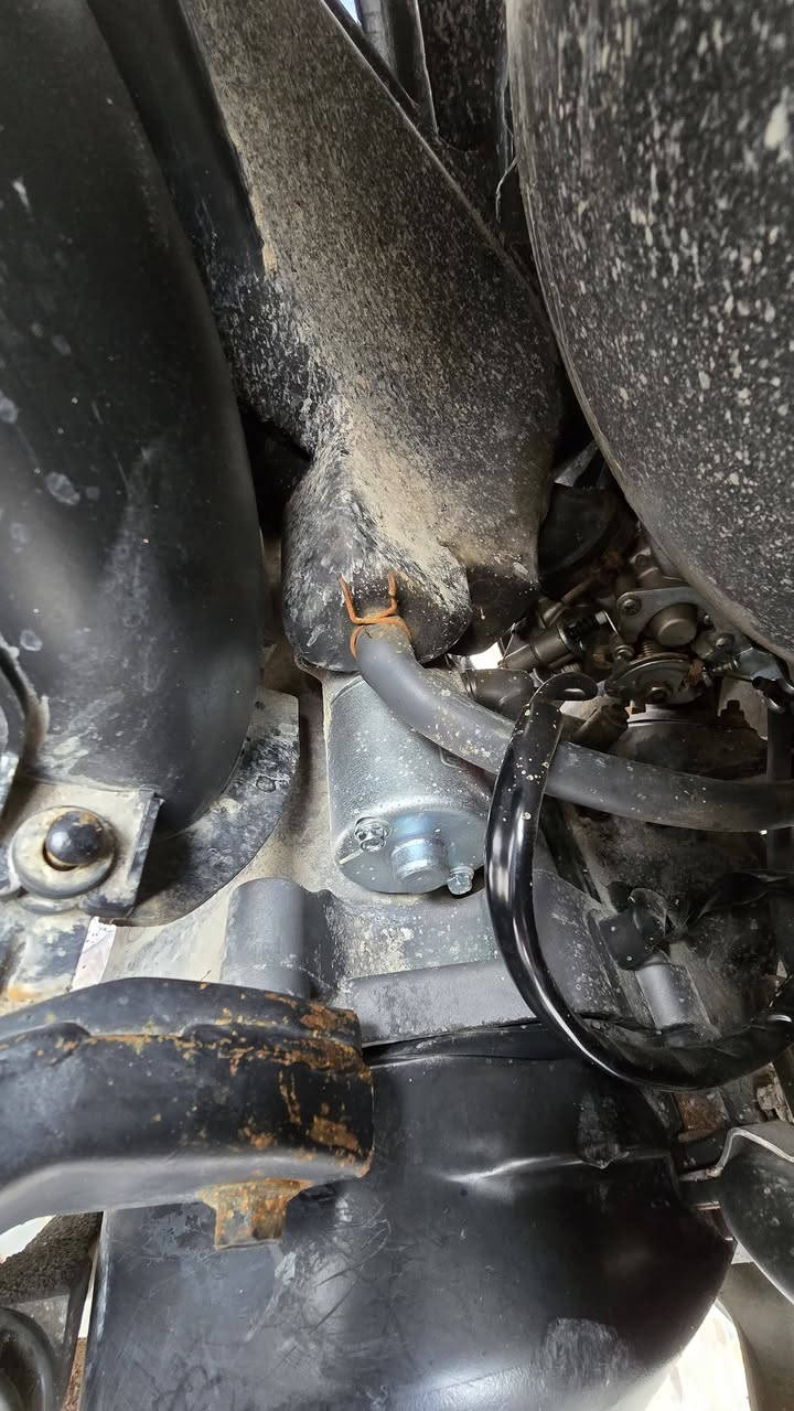 السلام عليكم شباب دراجه كامله مكمله نكره سلف اشاير لايت هورن كلشي شغال مكاني بصره قرب مستشفئ الثقلين اربع شوارع رقمي *********** سعره ٧٠٠ وبيه مجال
