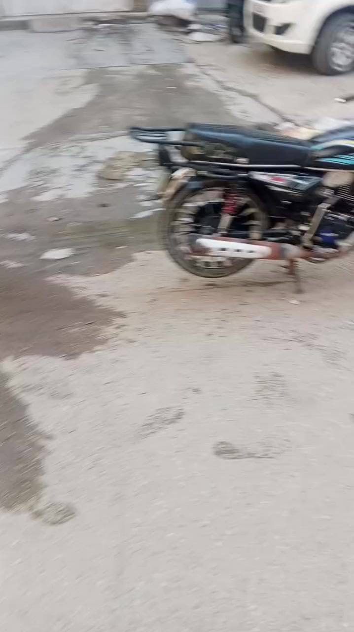 سلام عليكم ورحمه الله وبركاته اخواني الاعزاء عندي هاي دراجه للبيع مكاني بغداد حي  القاهرة الصناعة سعر الدراجه 750 وبيهه مجال حك الجيه الدراجه اوراق صولي مكمركه  موديل 2020 الدراجه كلش حلو بيهه شي واحد السلف عطلان والعداد فقط الدراجه نضيفه كلش او تعال او دلل♥️♥️


**إذا كنت صاحب هذا الإعلان وتريد حذفه لأي سبب، رجاءا أرسل رسالة إلى الدعم الفني**