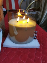 شمعدان زجاجي فضي • جديد بالكارتونه • ريموت وبطاريات