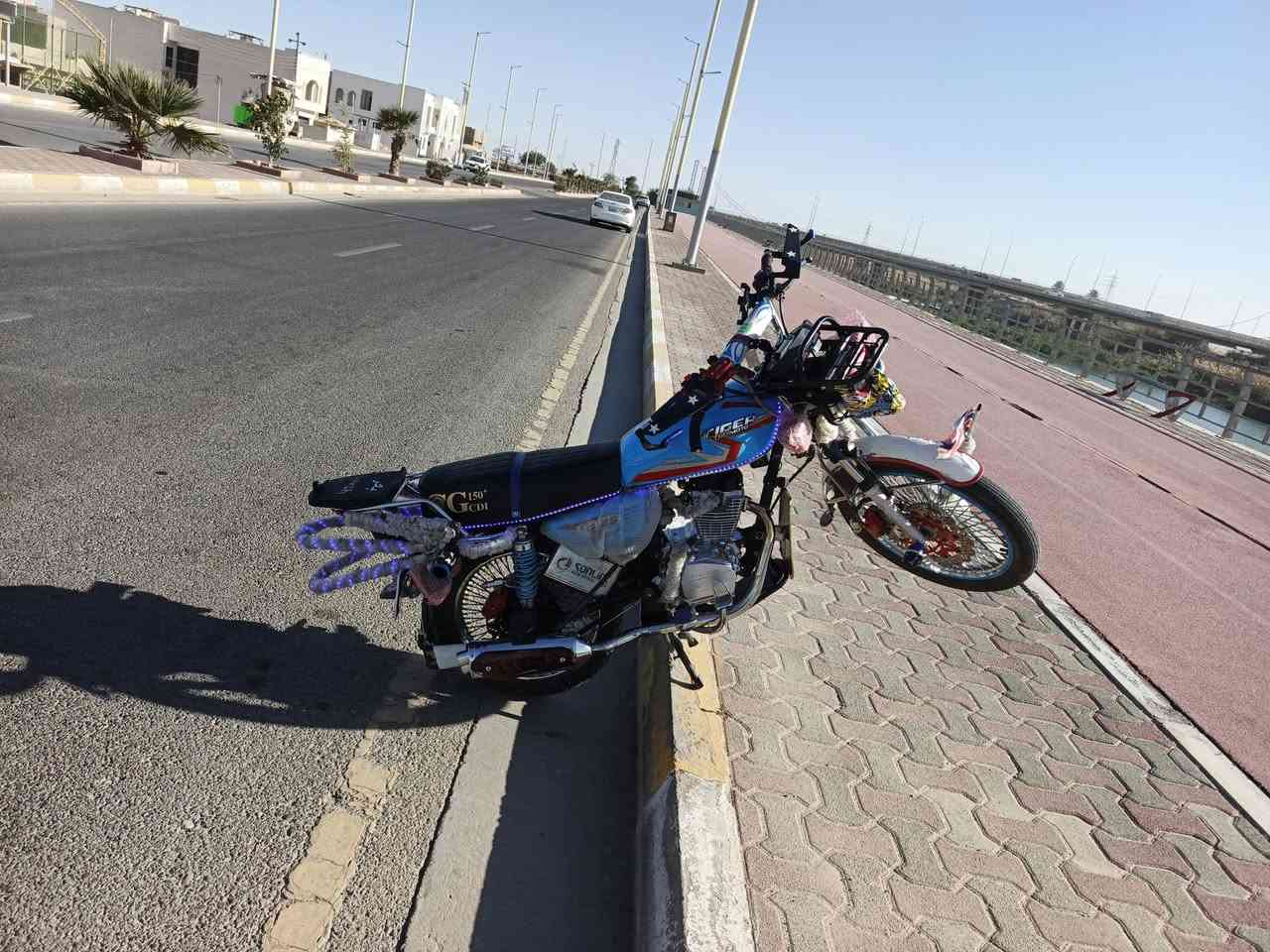 يالله
دراجه تايكر موديل ٢٤ 

دراجه حرفيا جديده ومزوده ومتعوب عليهة ربع متحط عليهة 
تزويدات كدامك 
🛑دبل دسك دسك خلفي ودسك امامي يعني بريك خلفي دسك مو بنز وحده ب ١٢٠ تزويد يجي 
باقي تزويدات موضحه كدامكم ع نشرات وجمبزه 
🛑سعره ٨٧٥ او مراوس 
موقع رمادي تاميم 
رقم واتساب ***********
