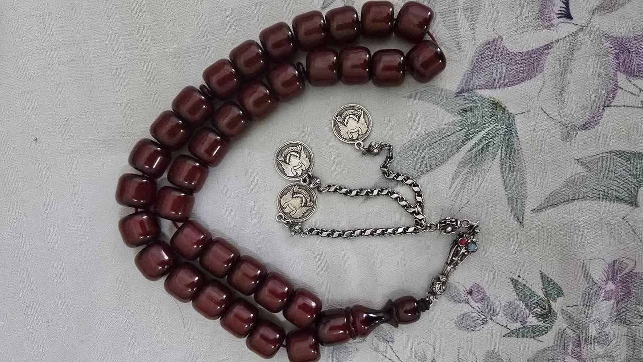 سلام عليكم 
للبيع بس امانه ماعاعرف شنو نوعها


**إذا كنت صاحب هذا الإعلان وتريد حذفه لأي سبب، رجاءا أرسل رسالة إلى الدعم الفني**