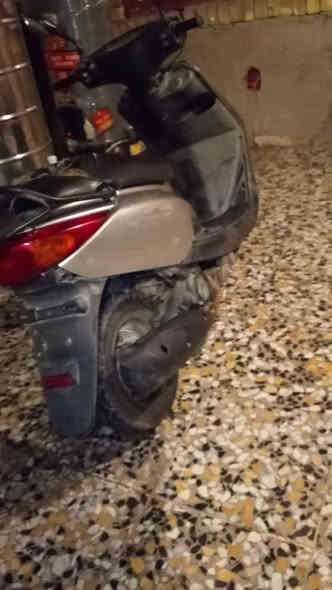 سلام عليكم للبيع دراجة بريز. 
شغالة بس كهربائياتة بيهة طبك.  ابيع كوم حديد للسعر 350   العنوان بغداد الرقم ***********
