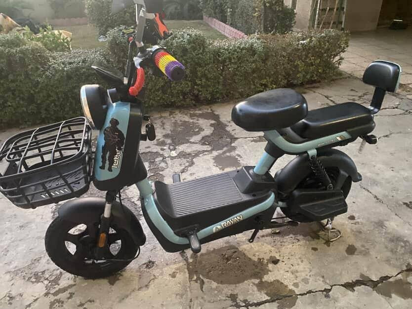 السلام عليكم اليوم عدنا دراجة شحن للبيع حجم ١٤ للستفسار ***********
