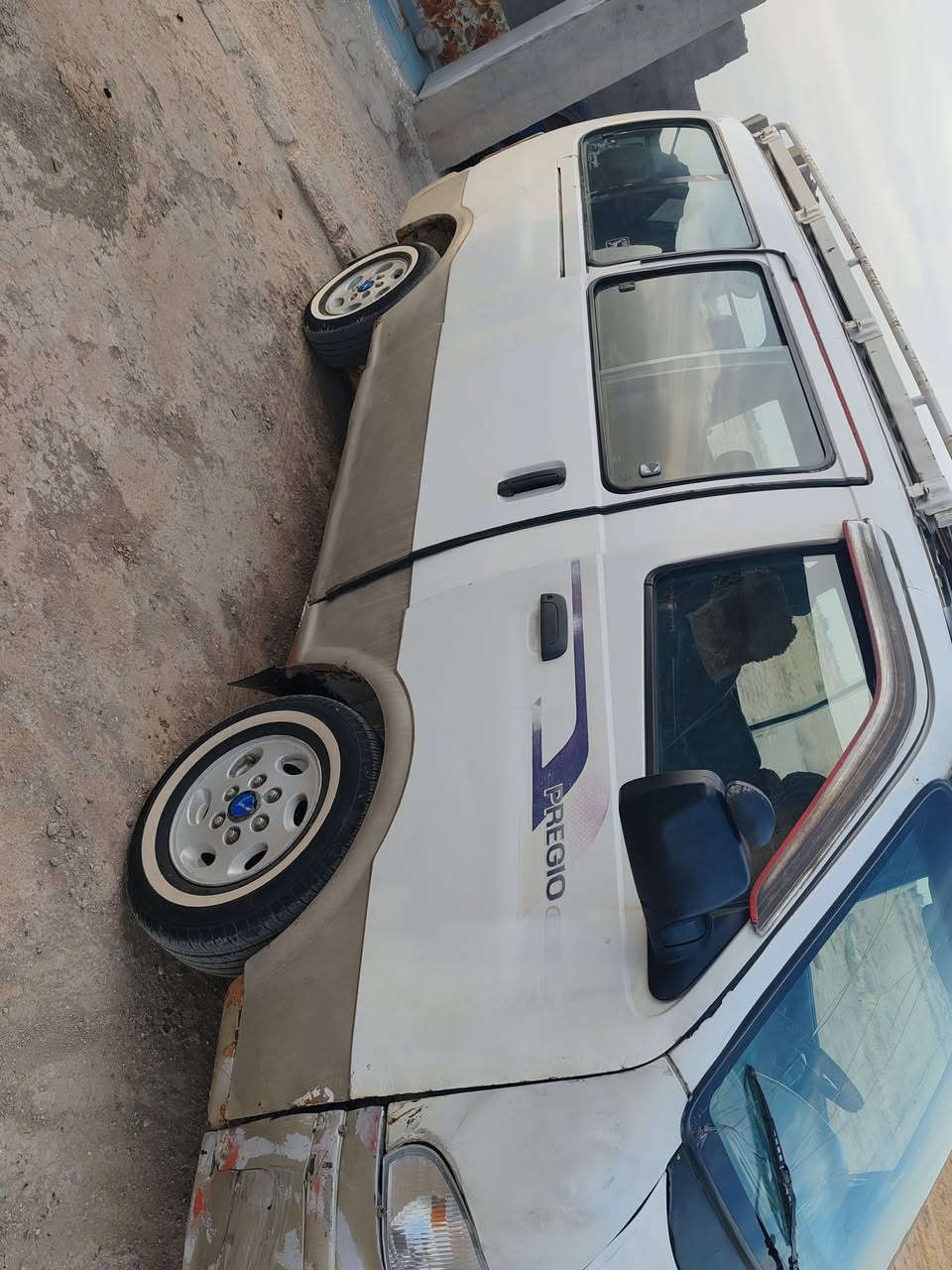 السلام عليكم بريجو موديل 98 سياره جديده رقم بغداد تحويل ثاني يوم ثانويه ل 28 سياره مصبوغه حزام جماليه برجراف جير محرك اكسل تاير حداديه كله جديد ماكينه 3000  مكان السياره بابل النيل السعر 48 وبيها مجال بيع مستعجل الاستفسار على هذا الرقم *********** مكان السياره بابل
