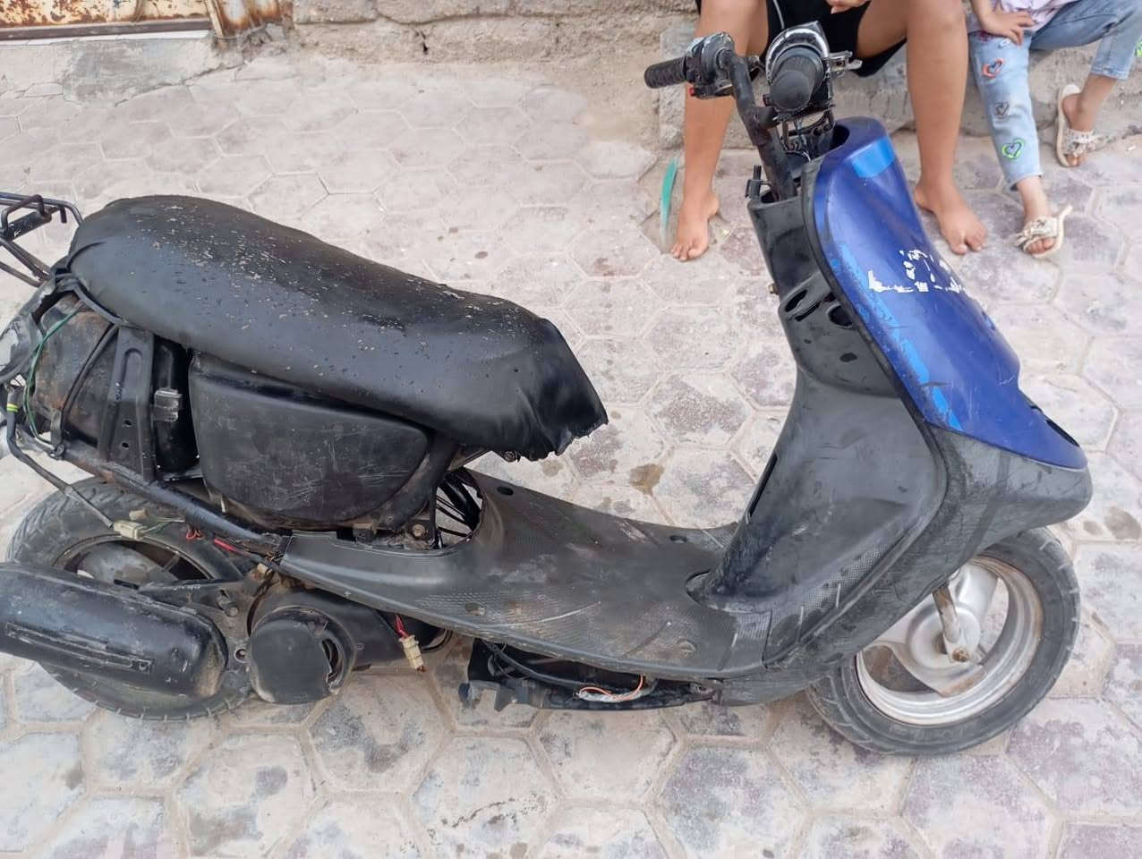 سلام وعليكم دراجه 5زروف السعر 100 و بيه مجال البصره الكزيزه *********** بس واساب
