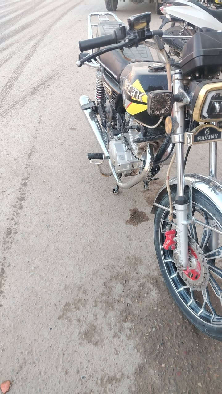 إيراني سونلك ٢٠٢٤ للبيع
دراجه مابيها نقوصات
ونضافتها مثل صور
السعر ٦٠٠ وبيها مجال بسيط
العنوان سامراء حي سكك
للتواصل ***********
