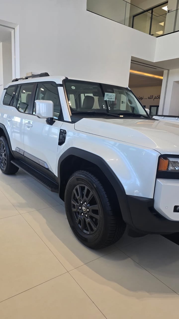 برادو ٢٥ زيرو فئة r2 لون ابيض 
للبيع
مع امكانية ترقيم 
 
للاستفسار عبر الرقم التالي 
***********
