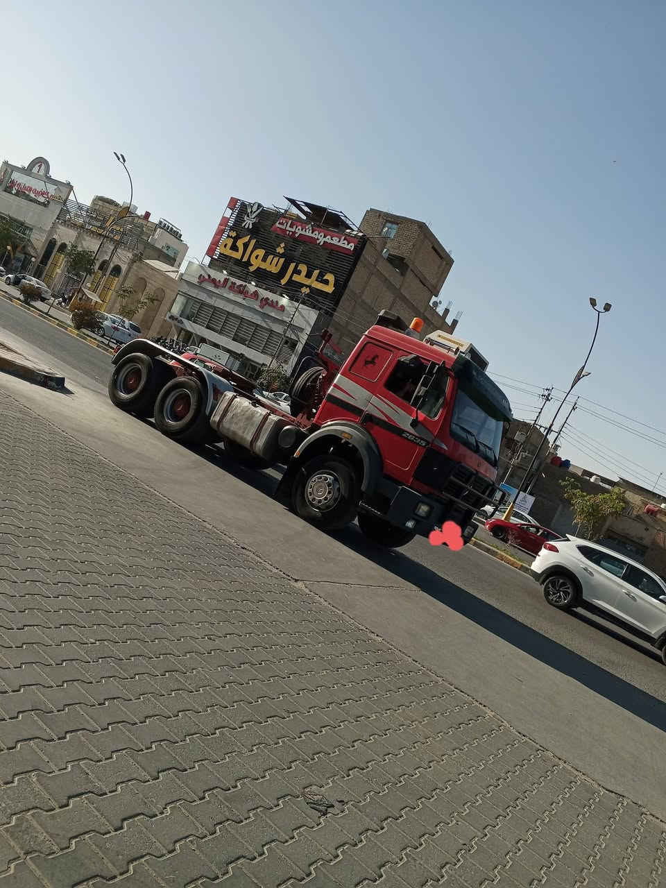 ذني السيارات للبيع السيارات مكفولات وجدد واراقام بسمي وحده نكليزي وحده الماني ومتوازي عليهن اثنينهن بسعر مناسب تواصل خاص ***********
