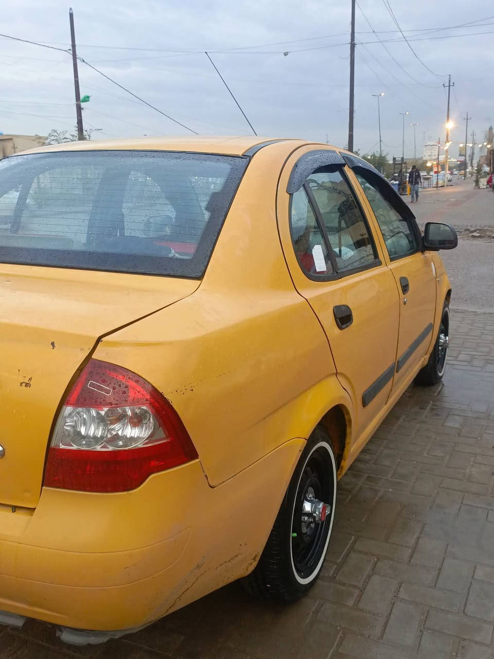 معروض طيبه للبيع موديل 2015 سيارة شوفت عينك كير مكفول مكينه بيها تبخير حادثها جاملغ امامي بس  سنويه  بأسمي هزة جديدة مكاني بغداد حي الجهاد *********** سعر 35 وبيها مجال حك الجيه
