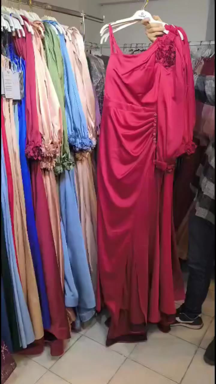 ✨️شروة فساتين سهره 
✨️العدد 250 سيريات مكسرة 
✨️السعر جدا مناسب 👇 👇  على الوتس👇
+905377654036


**إذا كنت صاحب هذا الإعلان وتريد حذفه لأي سبب، رجاءا أرسل رسالة إلى الدعم الفني**