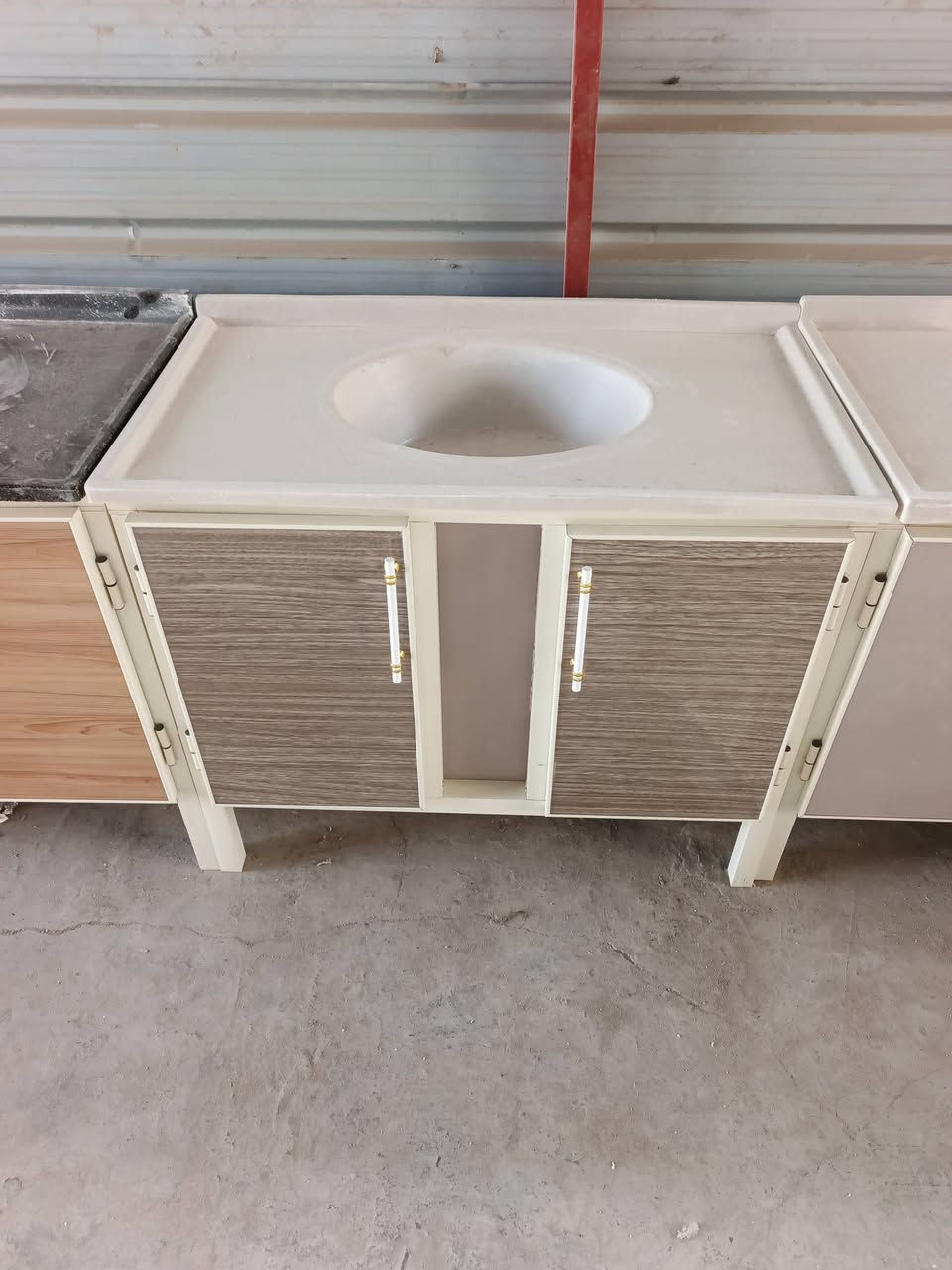 سنك مرمر ثقيل درجه اولى داخل بنل ليسه بليت خفيف كميه جدا محدوده بنسب الأسعار احجز المباشر سعر بلاش ١١٥ عنوان بصره *********** سارع على الحجز يوصلك شرط الفحص درجه اولى
