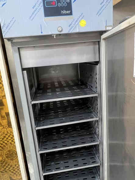 حافضه ايطالي هيبر مستخدم قليل 24بلانك كبير سنكل فيز العنوان البصره الاستفسار ***********
