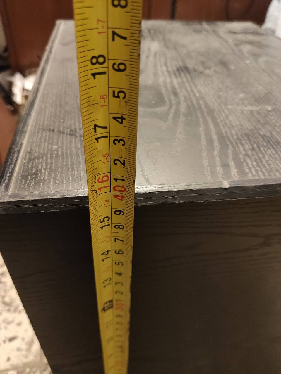 سبوفر غير كهربائي passive sub 
ماركة Paradigm  الكندية 
وزن ثقيل و حجم كبير كما موضح بالصور 
جدا مناسب للي عندة زوج سبيكرات ايضا باسف و يربط على مضخم لان الاشارة راح تدخل بي و تطلع للسبيكرات حتى اذا كان ماعندك مخرج للسبوفر ، و ايضا مناسب للمسرح المنزلي


**إذا كنت صاحب هذا الإعلان وتريد حذفه لأي سبب، رجاءا أرسل رسالة إلى الدعم الفني**