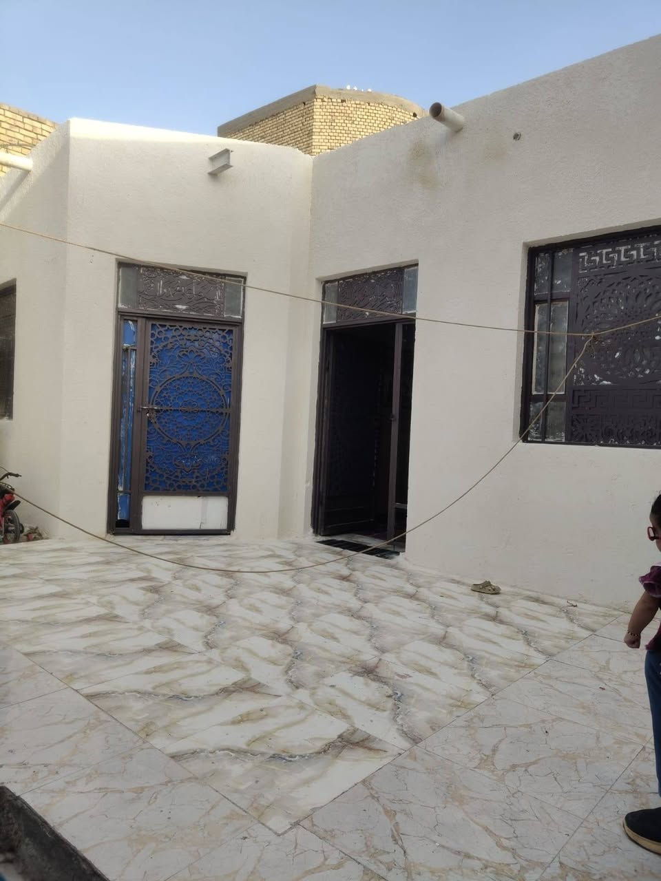 مسلام عليكم بيت اللبيع منطقه حيل سبل نزله الوله كبال صيدليت ايات بل ناهايه بيت نضيف مرتب شراي خلي ايخابر ***********
