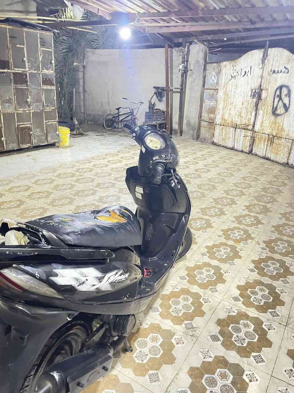 السلام عليكم ثعلب للبيع كامله محرك ناعم مابيها شي كفرات كلها ختم واحد شرط نقوصات بسيطه مثل كلوب محترك اشاير رباعيه كلها شغاله سلف شغال مكاني ابو الخصيب العوجه قرب مستشفى الصيني سعر ٤٧٥وبيها مجال للشراي متواجد فقط واتساب ***********
