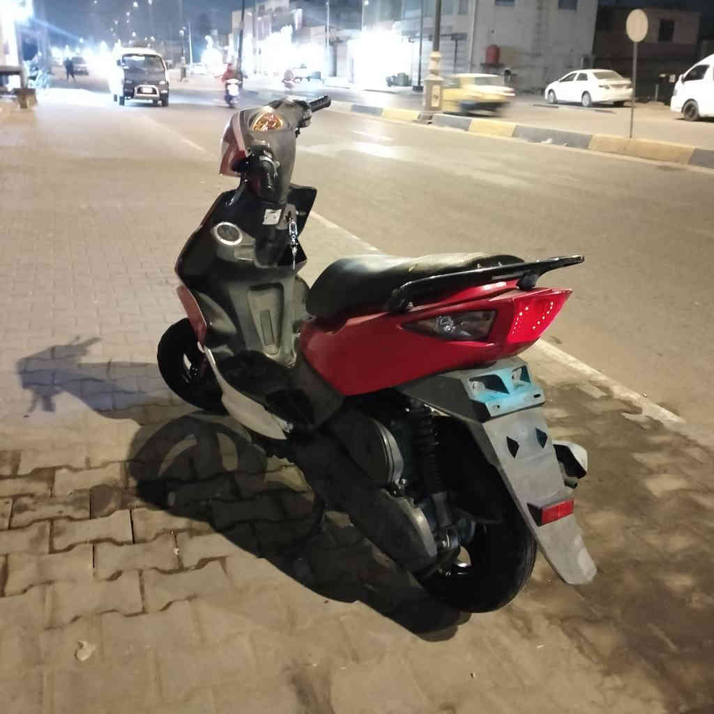 للبيع ماكس مضلع كابريتر ختم واحد ويا المكينه مفتوحه ولفات فقط والباقي كله على وضع الشركة مكفوله من التنقيص والتبخير كهربائيات كلها شغاله لايت اشاير سكنات اصطاب خليه عينه لونين كيج بانزين قفل ستيرن قفل جوزه سعرها 750 وبيها مجال قليل مكاني بصرة ابو الخصيب.
ليشوف روحه يحجي هواي لايوصل يمي 
*********** البصرة, العراق
