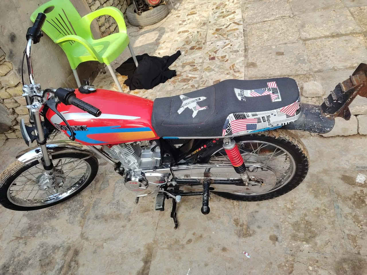 للبيع كلك موديل 25 مامفتوحه برغي بيه نامه تيربو
سعر 525 وبيه مجال
شراي يخابر *********** مكان شاميه
