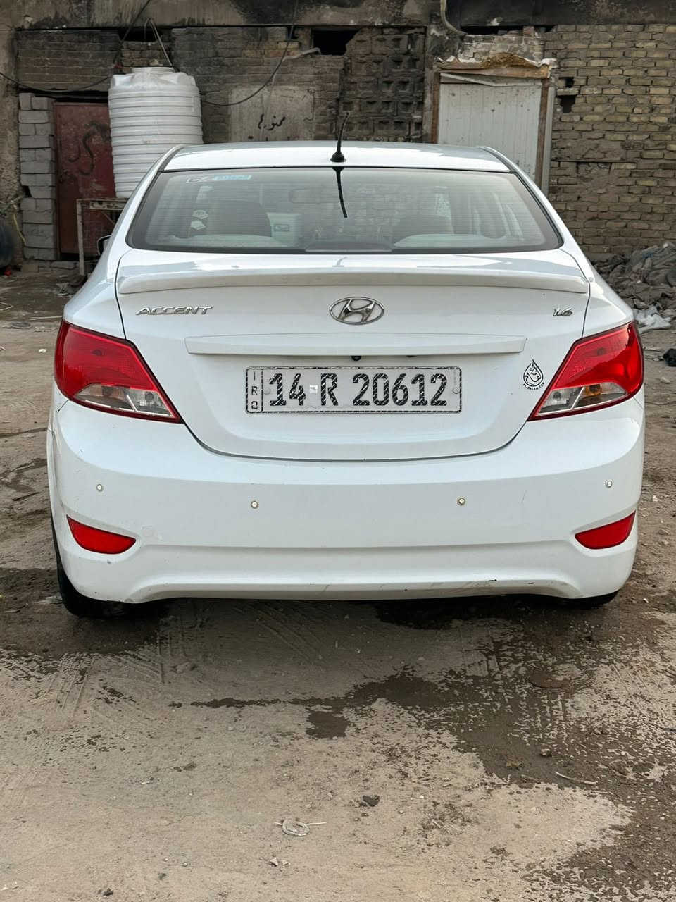 السلام عليكم اكسنت موديل 2015 مواصفات فول فتحه رقم بصره بأسمي تحويل ثاني رقم الانكليزي السياره ماشيه 152حقيقي مكينه كير عل وضع الشركه كفاله حداديه جديده تخم تاير جدد دوشمه جديده ارضيه مفروشه جلد السياره بيها  صبغ جماليه  قليل كلش والسونار موجود السعر 105وبيها مجال للشراي تفاصيل اكثر ***********
