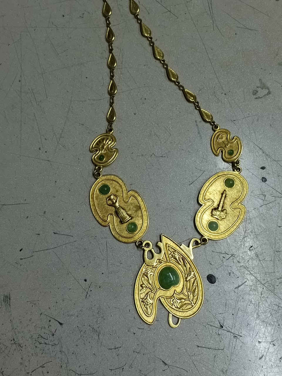 السلام عليكم كلادة قديمة مطلية للبيع


**إذا كنت صاحب هذا الإعلان وتريد حذفه لأي سبب، رجاءا أرسل رسالة إلى الدعم الفني**