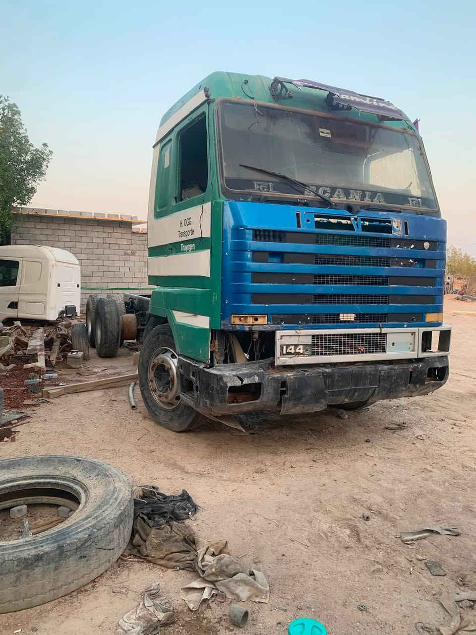 السلام عليكم سكانيا بطه للبيع شاصي طويل سحال خلفي مزوج بدون مكينه وكير شاصي مكفول وباج بطن كامله بتفرعاتها ‭
‭***********‬…
