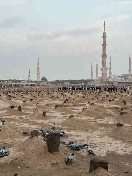 “وَأَتِمُّوا الْحَجَّ وَالْعُمْرَةَ لِلَّهِ ۚ”
(سورة البقرة: الآية 196)

يعلن مكتب السياحة الدينية
في مؤسسة الحمزة الغربي (حملة المشكاة)
عن الحملة السنوية للعمرة 
في عطلة (نصف السنة)
علمًا أن العدد محدود……

يرافق الحملة المرشد الديني سماحة السيد حسين لطيف الحسني.
⭕️ برنامج الرحلة:

✅ السفر برًا وطياران .
✅ هدايا للمعتمرين وباجات.
✅ الرحلة 3 ليالٍ في المدينة و6 ليالٍ في مكة المكرمة.
✅ ضيافة حملة المشكاة للمعتمرين خلال الرحلة.
✅ زيارة المراقد والأماكن الدينية والسياحة في المدينة ومكة المكرمة.
✅ جولات تسوقية في مولات مكة المكرمة.
✅ محاضرات دينية وصلاة جماعة من قبل مرشد الحملة سماحة السيد حسين الحسني.

⭕️السكن قريب من الحرم.  
⭕️وجبات طعام. 

⭕️ للحجز والاستفسار أكثر الاتصال بإدارة الحملة:
0774 479 7222
أو زيارة مكتب السياحة الدينية في مؤسسة الحمزة الغربي (ع) للثقافة والإرشاد قرب عارضة المواكب

#العمرة
