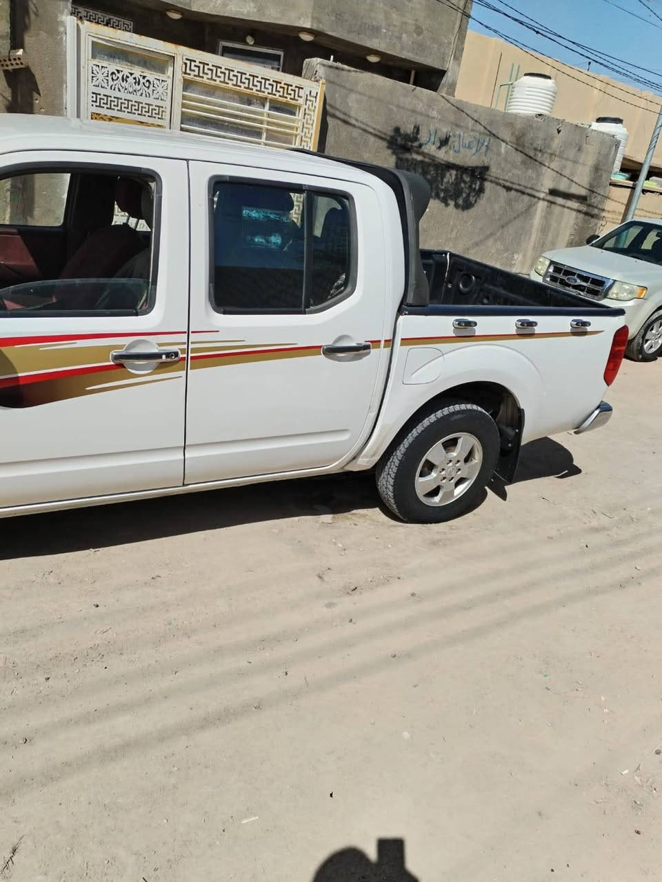 نيفارا ٢٠١٢ باسمي سنوية لل٢٠٣١. مبدل كور جديد سيارة مال بيت ما بيهة ظربة. تخم تاير صدر جديد سعر ١١٠ .. موبايل ***********.. ***********
