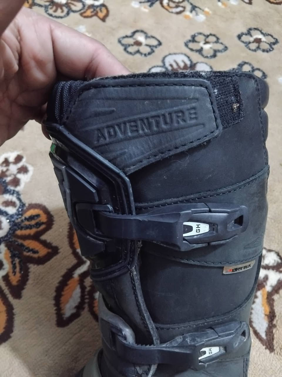 بوت ادفنجر قياس ٤٥ مكتوب علية ادفنجر صناعة رومانية


**إذا كنت صاحب هذا الإعلان وتريد حذفه لأي سبب، رجاءا أرسل رسالة إلى الدعم الفني**