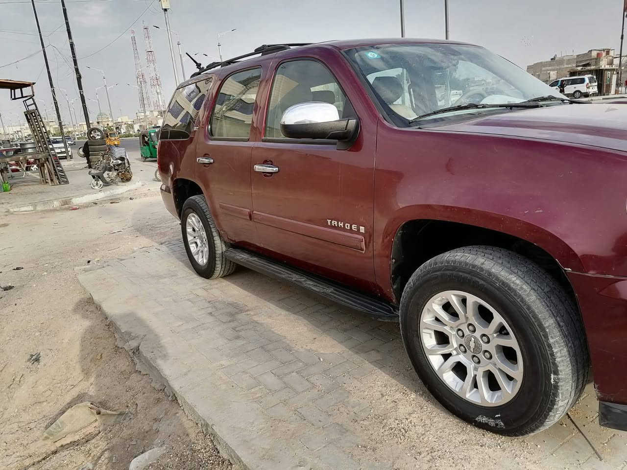 السلام عليكم سيارة تاهو 2008 للبيع 
فول مواصفات تخم تاير حداديه جديدة محرك خير من الله تبريد ثلج سنويه ل 2030  سيارة LTZ 
رقم بغداد إنكليزي باسمي تحويل ثاني يوم 
السعر 175 $ وبيها مجال 
عنوان السيارة بصرة 
***********
***********
