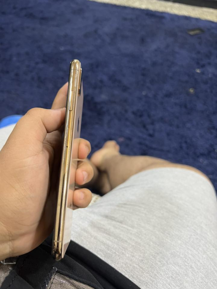 السلام عليكم  ايفون اكس إس ماكس جهاز لوك نضافه فول لاشخط لاضربة الجهاز ممبدل بي اي شي ذاكرة ٢٥٦ بطارية ٧٢ ضمان من باب البيت اذا يصرف شحن يرجع الجهاز لون ذهبي ممبدل اي شي وتر بروف كلة شغال فيس ايدي اتصال كلة شغال.سماعاتة فول السعر ٢٠٠ وبي مجال مكاني بغداد العطيفية
***********
