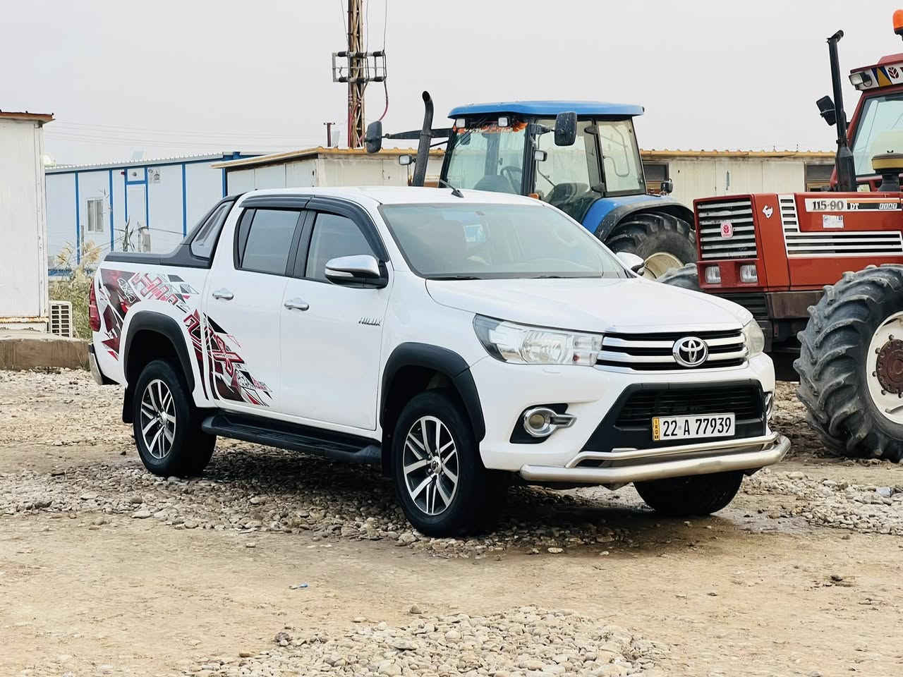 للبيع بيكم كاز كاز كاز
2017 محرك جديد رقم جديد 
ماشيه 130 جديده 
مكان واسط الزبيديه 
السعر 225 وبيها مجال 
***********
