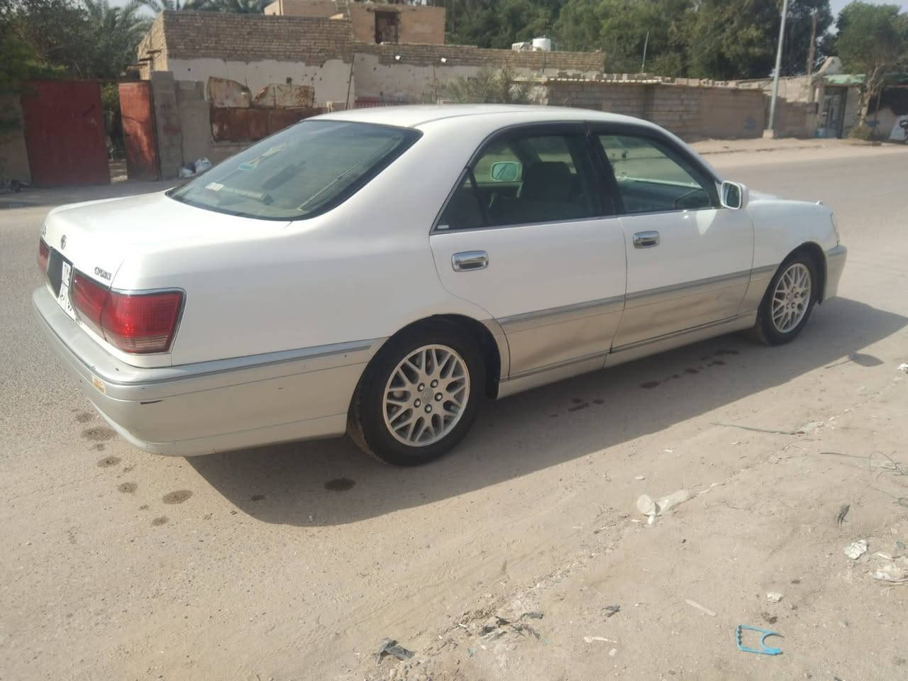 السلام عليكم
جنون كريستال متومه اربيل  
دكمتين تخم تاير لايت زنون بيها كصتين السعر ٤٠ وبيها مجال العنوان البصره ابي الخصيب للتواصل ***********
