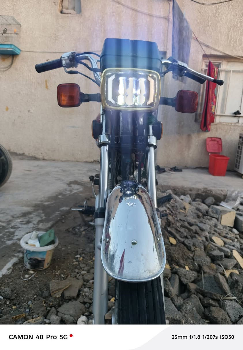 السلام عليكم من رخصة الادمن عندي دراجة اربعه كير نوع تايكر موديل 23 اوراق كامله اصليه مو اسكنر دراجه خير من الله كلشي بيها شغال كهربائيات نقصها بس كفرات زنجيل معروضة ب650 مكاني حي الحكيم الاتصال على *********** بي واتساب
